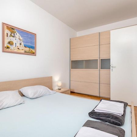 Апартаменти Apartman Leona Врбник Екстер'єр фото